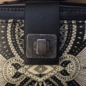 Sakroots crossbody